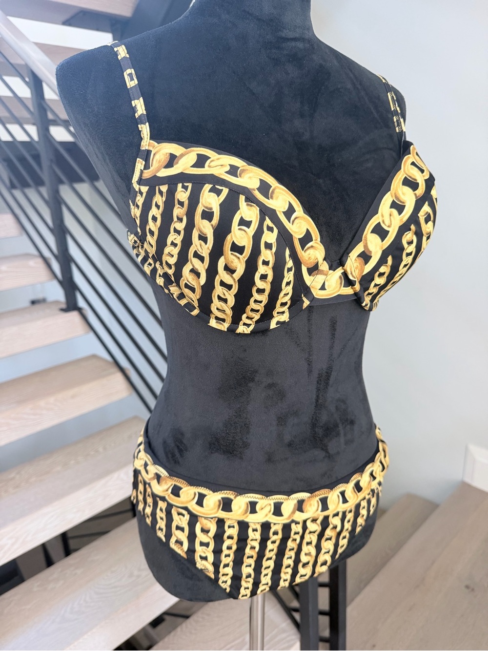 Gottex pandora Box Black & Gold Chain Print Underwire Bikini Swimsuit size 16 - Picture 5 of 8
